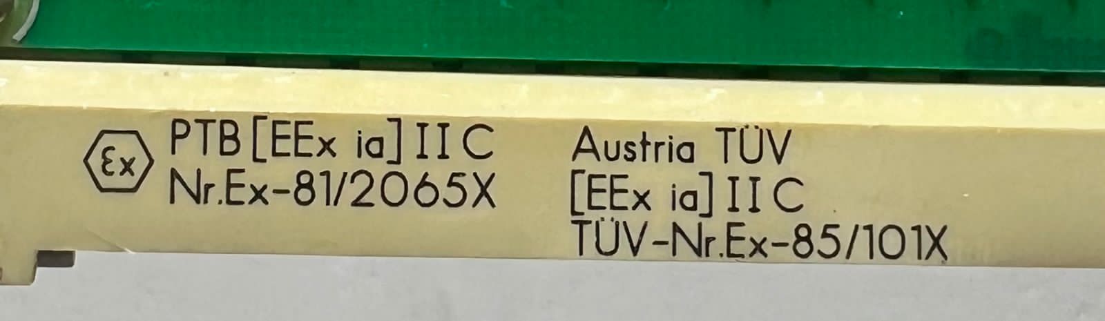 Pepperl+Fuchs EG4-R Y 19759 Intrinsically Safe Control Module thumbnail