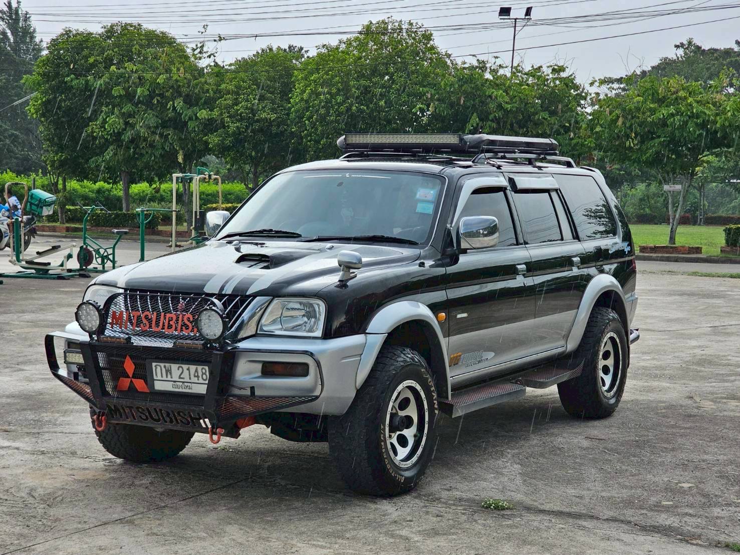 Mitsubishi G-Wagon 2.5 4WD M/T 2003