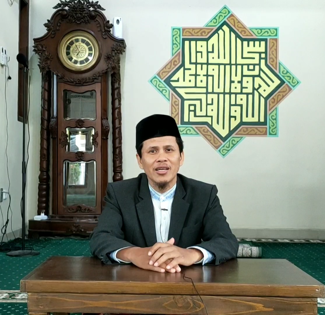 Dr. KH. Azmi Ismail, Lc, LLM