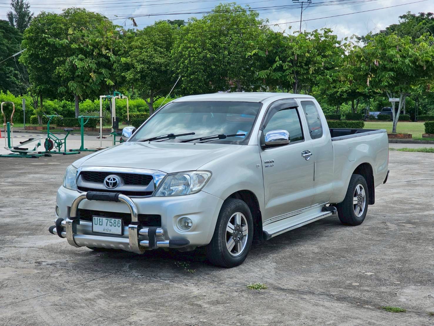 Toyota Vigo Smart Cab เบนซิน 2.7 M/T 2011
