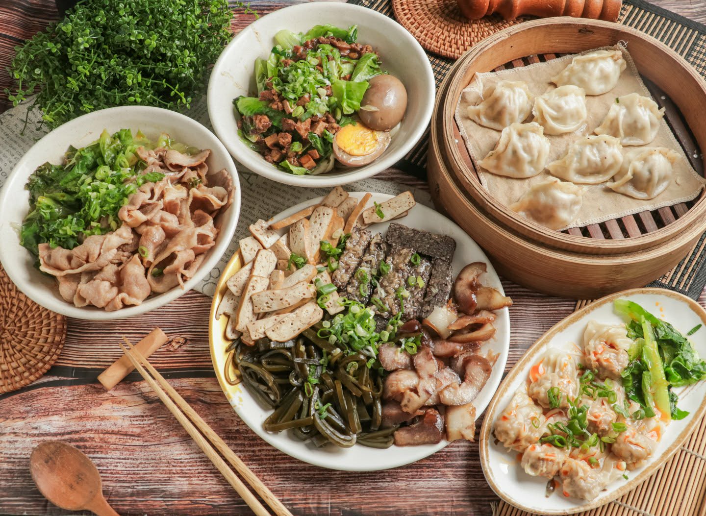 神岡必吃美食！「手工現擀 蒸餃麵食館」爆汁手工蒸餃、銷魂椒麻雞，魔鬼細節成就極致美味