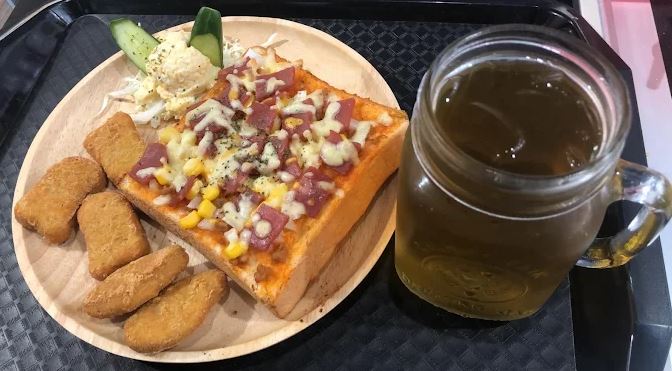 土城必吃早午餐!幸呼來咖啡早午餐:主打無油煙環境與爆餡豆皮蛋餅