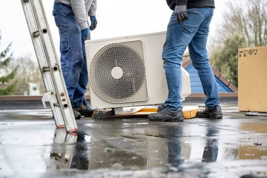 When Should You Replace Your Air Conditioner in Titusville? 6 Clear Signs It’s Time