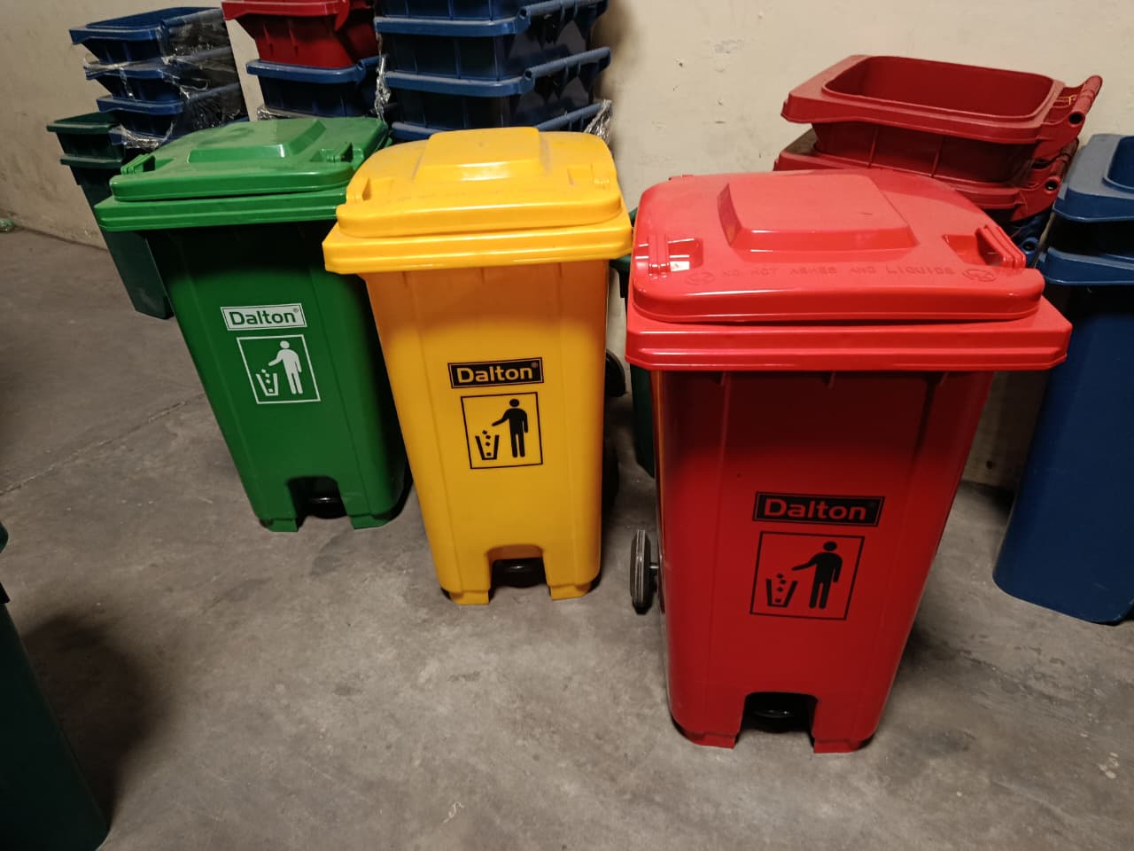 Tempat Sampah Dalton Kediri