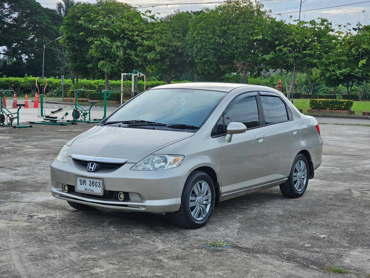 Honda City 1.5 M/T ปี 2004