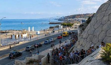 Spain to Reinstate Border Checks on Italy Arrivals Amid Migration Dispute