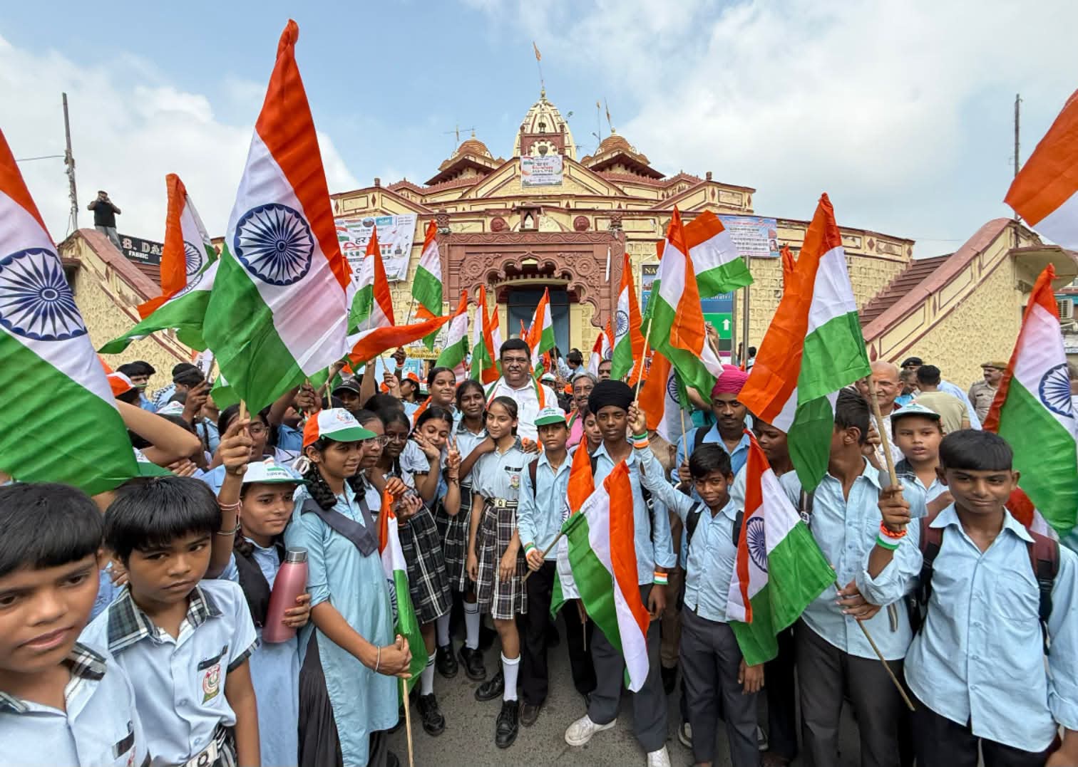 Alwar Turns Tricolour as Minister Sanjay Sharma Leads ‘Har Ghar Tiranga’ Bike Rally