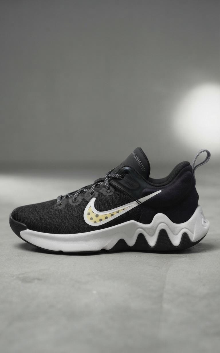 Nike Giannis Immortality Basketball Shoes