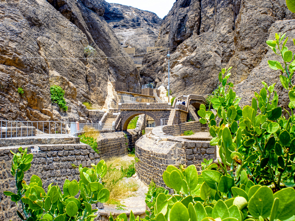 صهاريج الطويلة - عدن