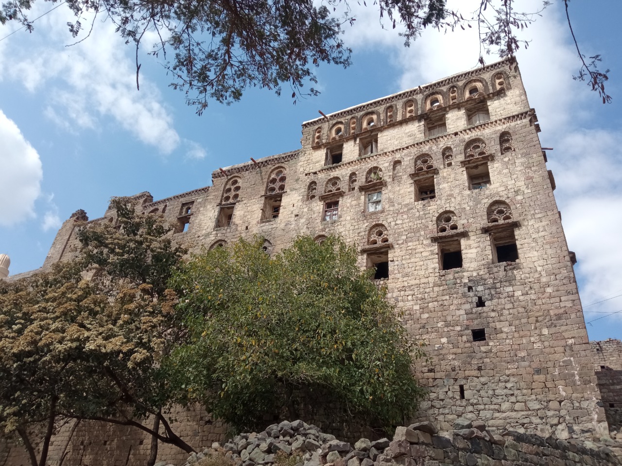 قصر دار العز جبلة