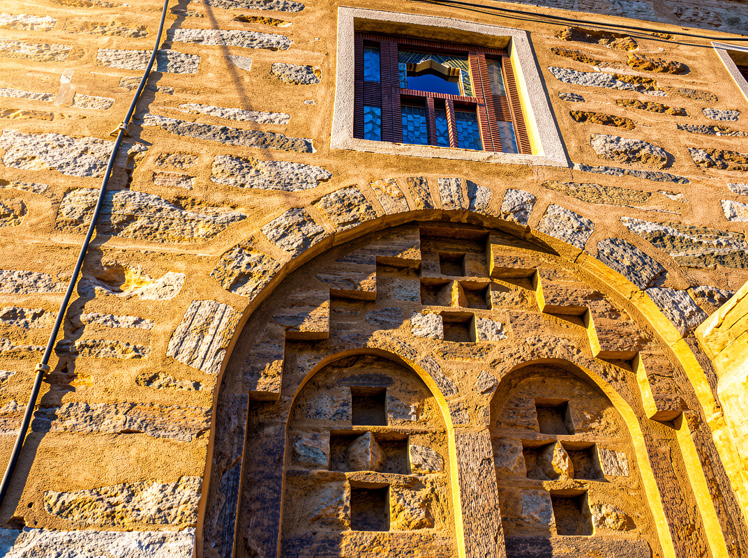 بيوت يافع الحجرية