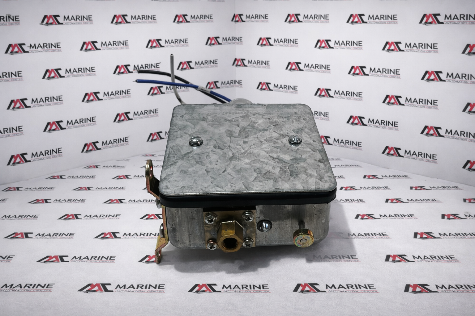 Caterpillar D25m06y20p475 Pressure Switch 2n-6955 thumbnail